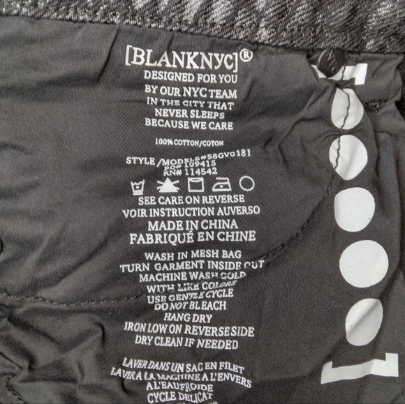 New Blank NYC Python Raw Hem Coated Denim A-line Mini Skirt Size 26 - Picture 9 of 12